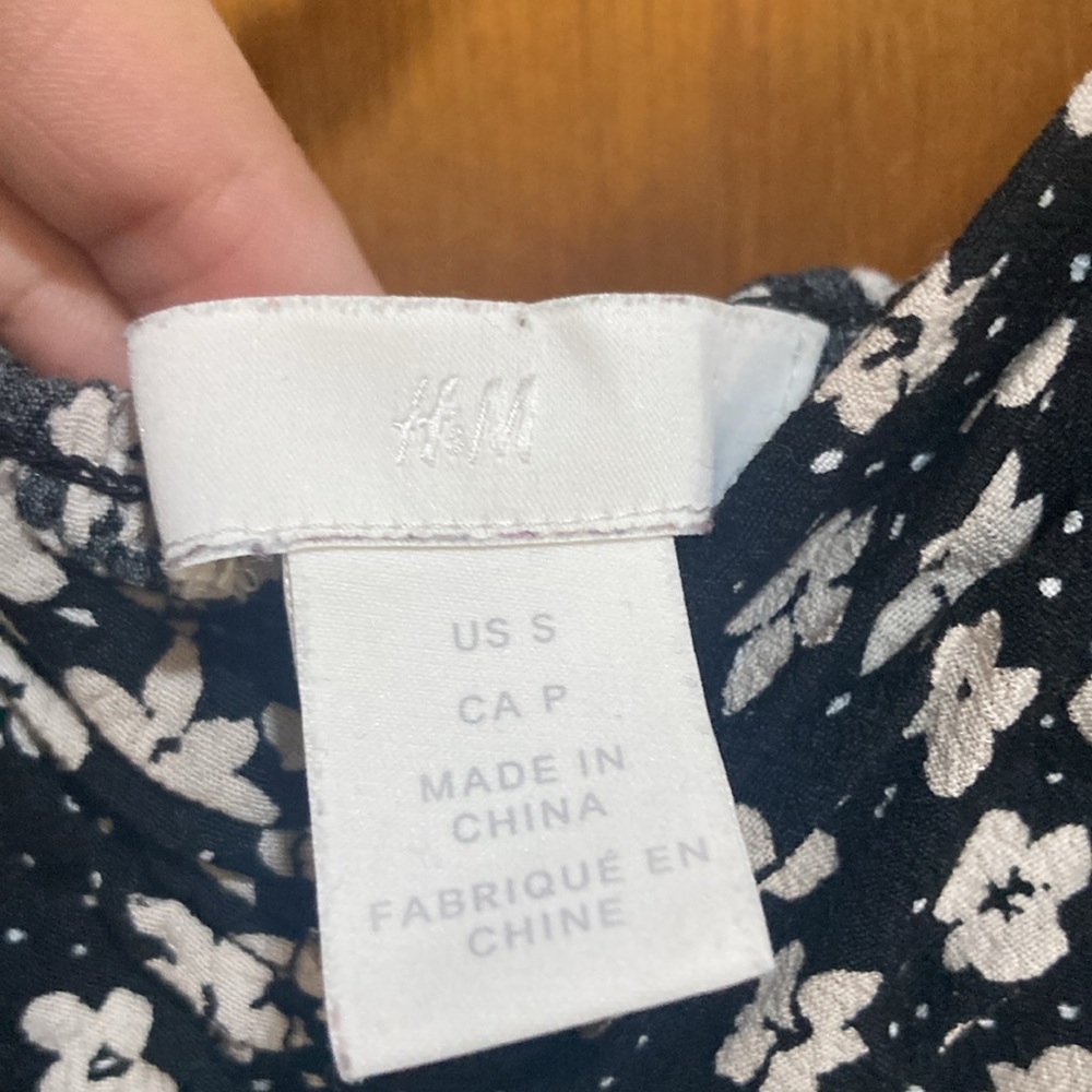 H&M drawstring blouse - Picture 2 of 3